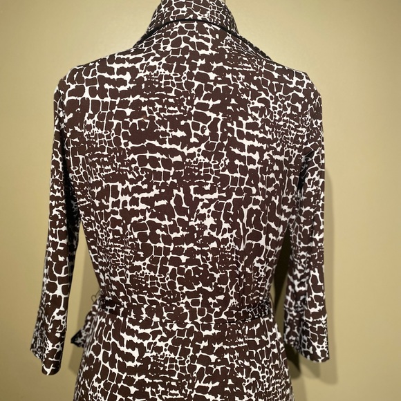 Jacob Wrap Dress With Collar - Picture 7 of 11